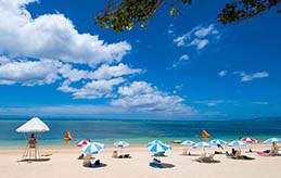 リザンシーパークビーチ（夏季のみ）