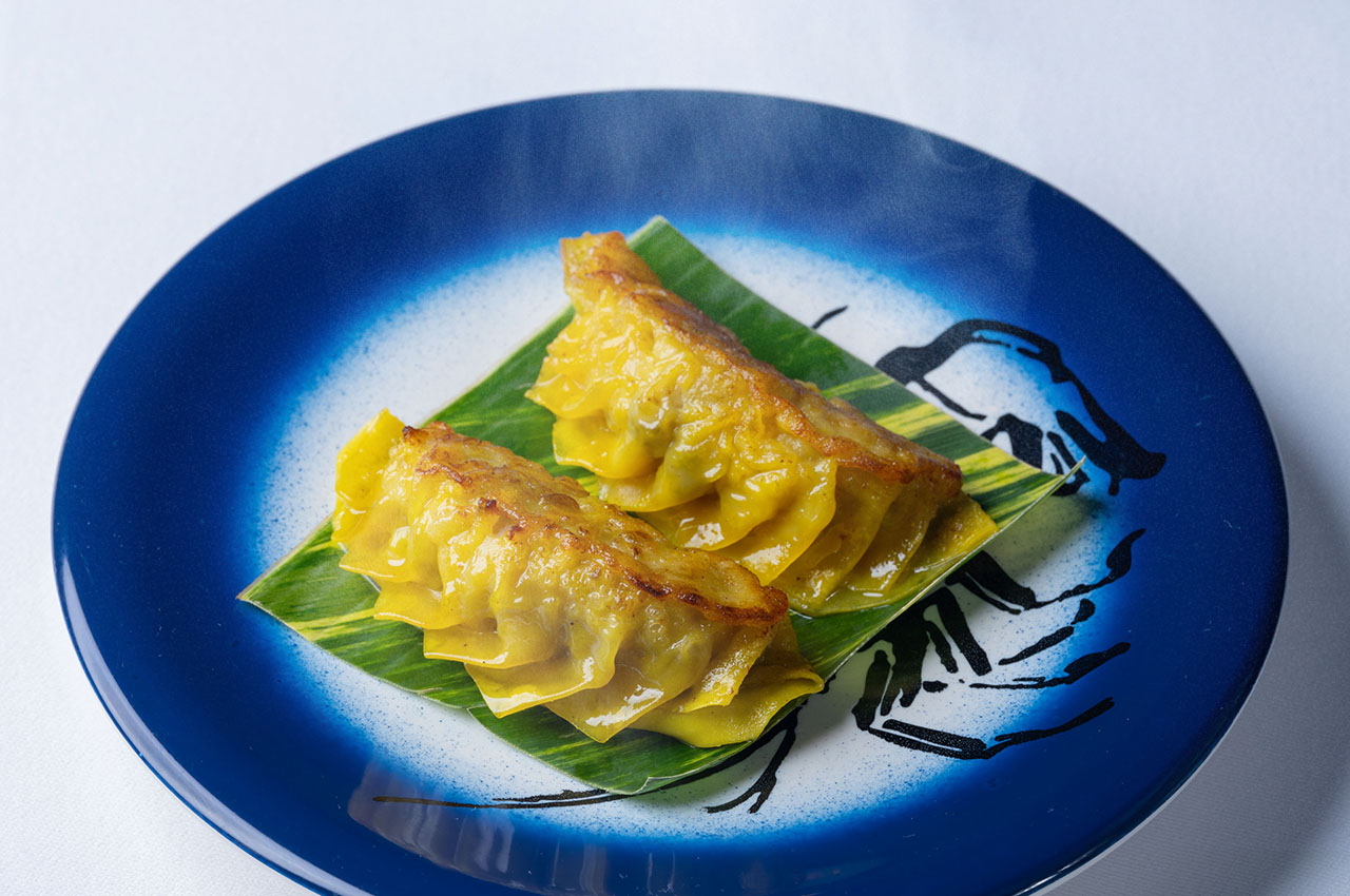 沖縄あぐー豚五目焼き餃子（2個入り）