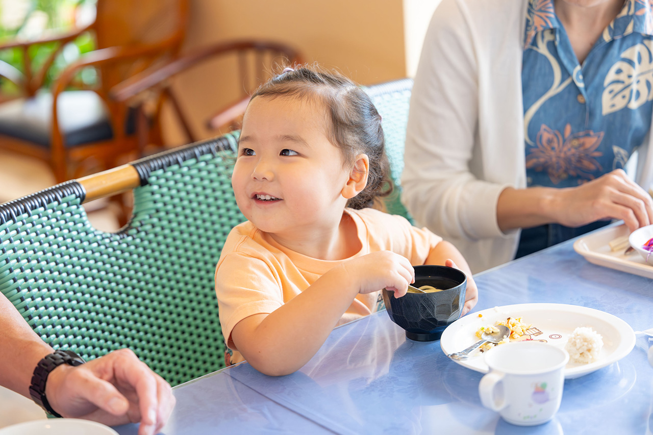 沖縄 恩納村 リザンで洋食ビュッフェ！食べ放題！カジュアルダイニング ブルーラグーン