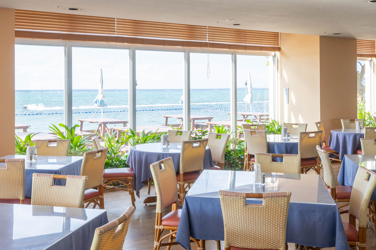 沖縄 恩納村 リザンで洋食ビュッフェ！食べ放題！カジュアルダイニング ブルーラグーン