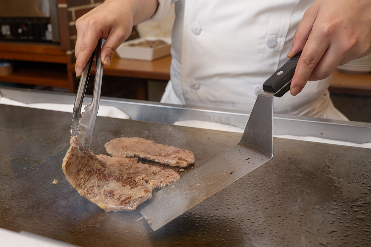 シーサイドレストラン 谷茶ベイ 洋食・中華・琉球ディナービュッフェ